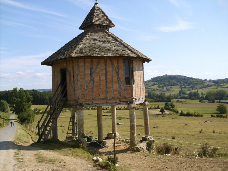 Fonds d'cran Voyages : Europe France > Midi-Pyrnes Pigeonnier