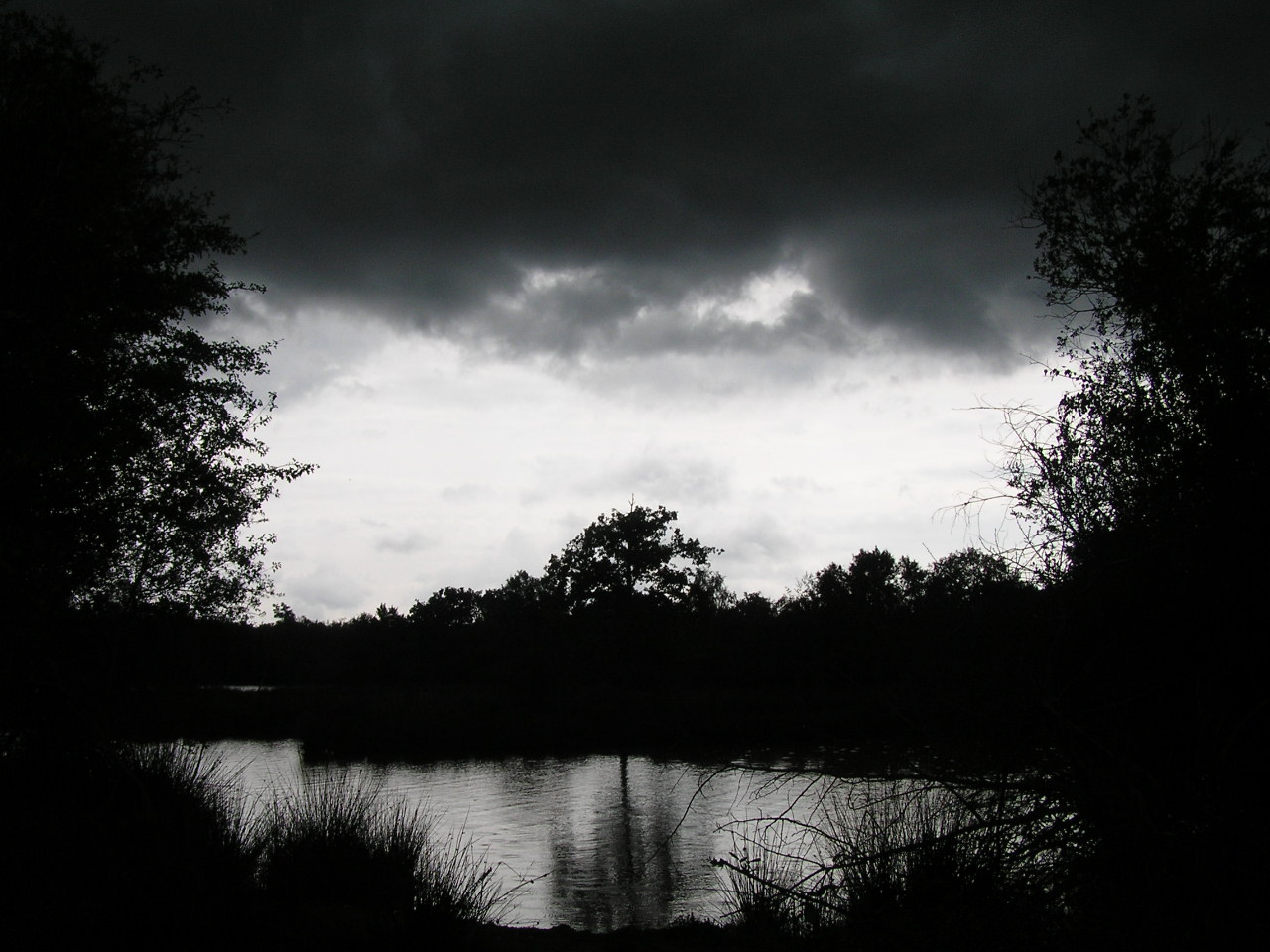 Fonds d'cran Nature Ciel - Nuages Ciel tnbreux