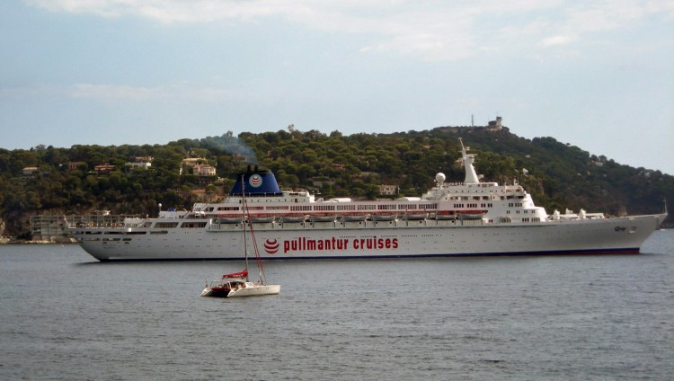 Wallpapers Boats Liners un bateau de croisre