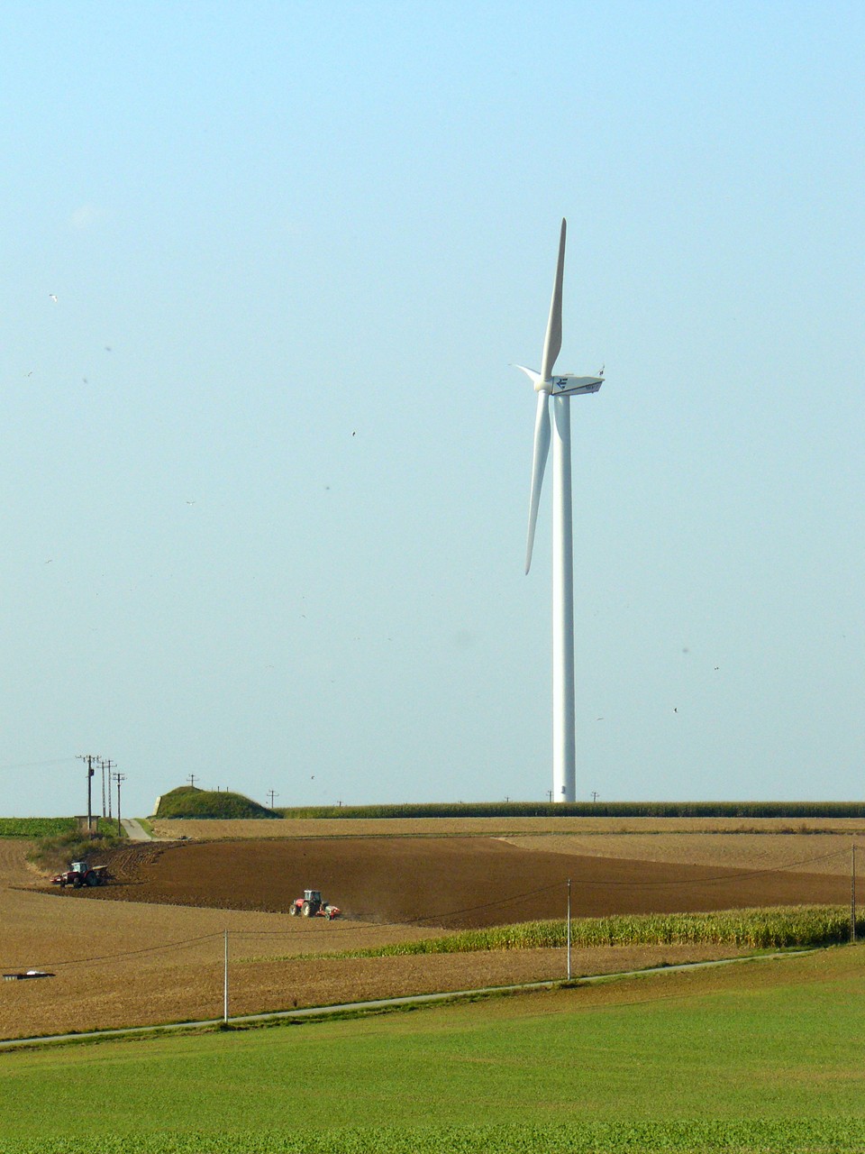 Fonds d'cran Constructions et architecture Moulins - Eoliennes Champs, olienne