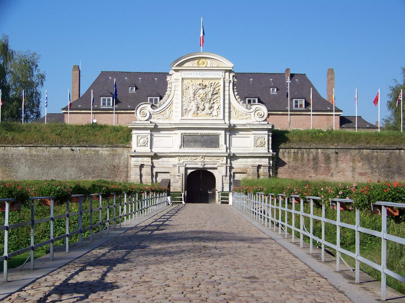 Fonds d'cran Constructions et architecture Portes - Fentres - Porches Citadelle de LILLE (porte royale)