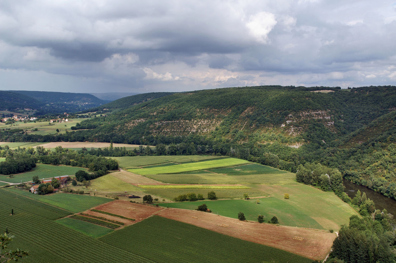 Fonds d'cran Voyages : Europe France > Midi-Pyrnes Valle du Lot