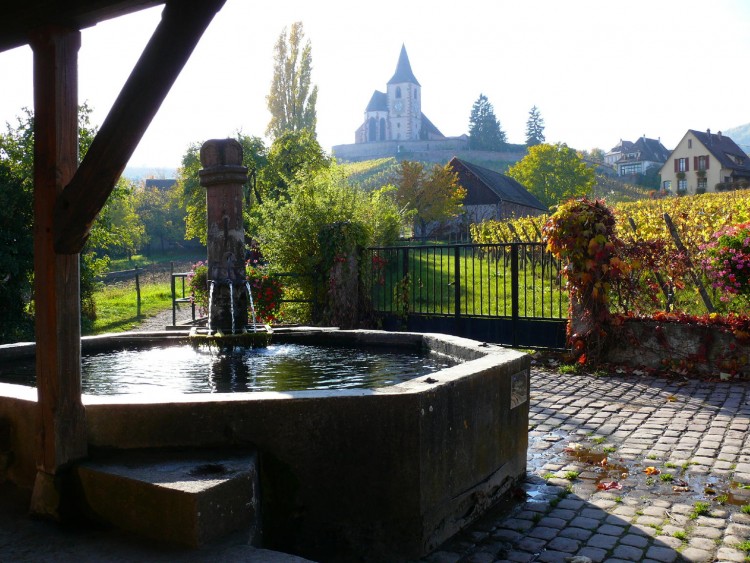 Fonds d'cran Constructions et architecture Fontaines - Jets d'eau FONTAINE