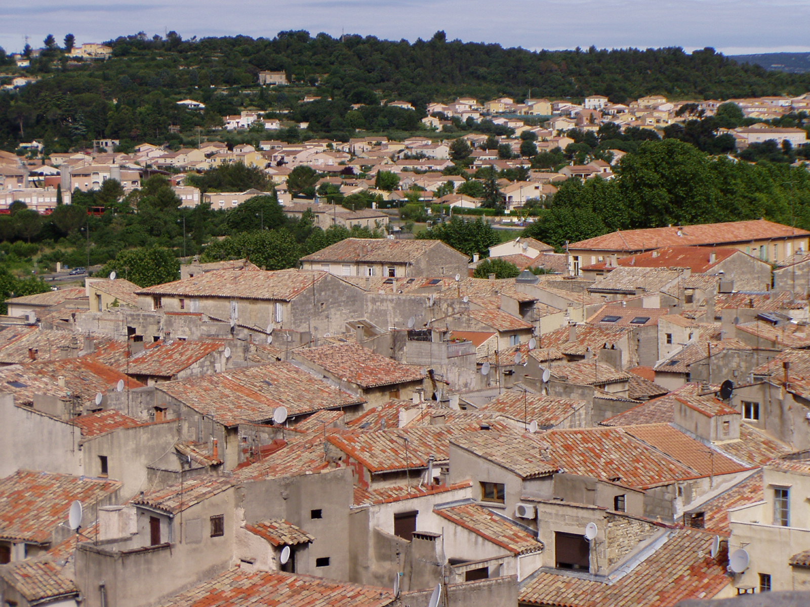 Fonds d'cran Constructions et architecture Villes - Villages sommiere