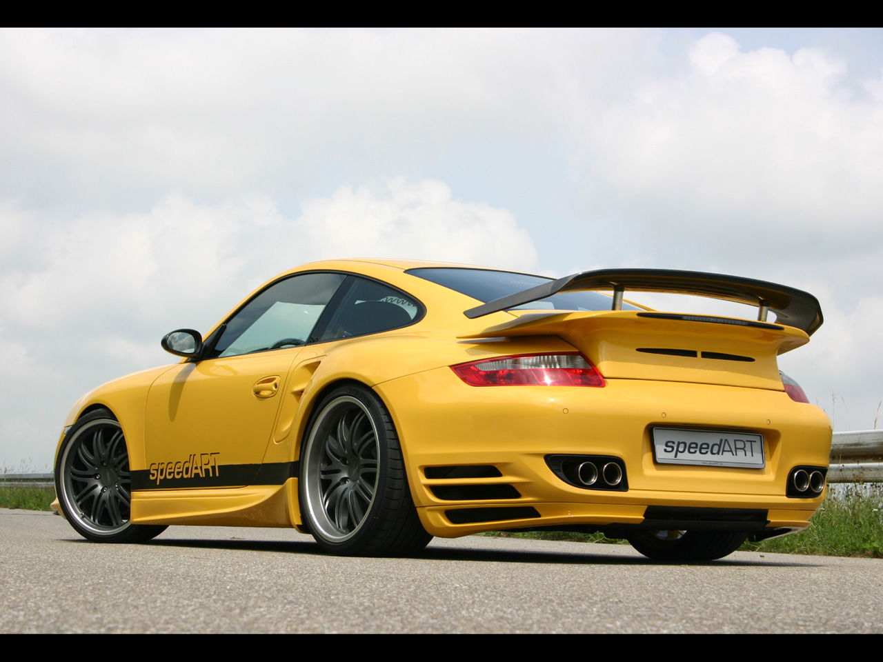 Fonds d'cran Voitures Porsche Porsche 997 turbo speed art