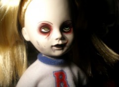 Wallpapers Objects Living Dead Dolls-Otis & Cheerleader