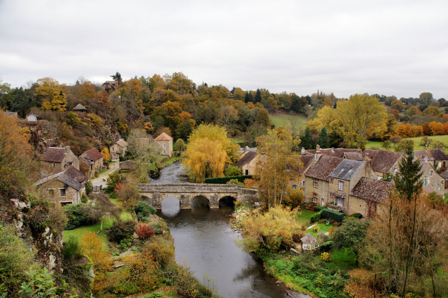 Wallpapers Trips : Europ France > Centre St-Ceneri le Gerei