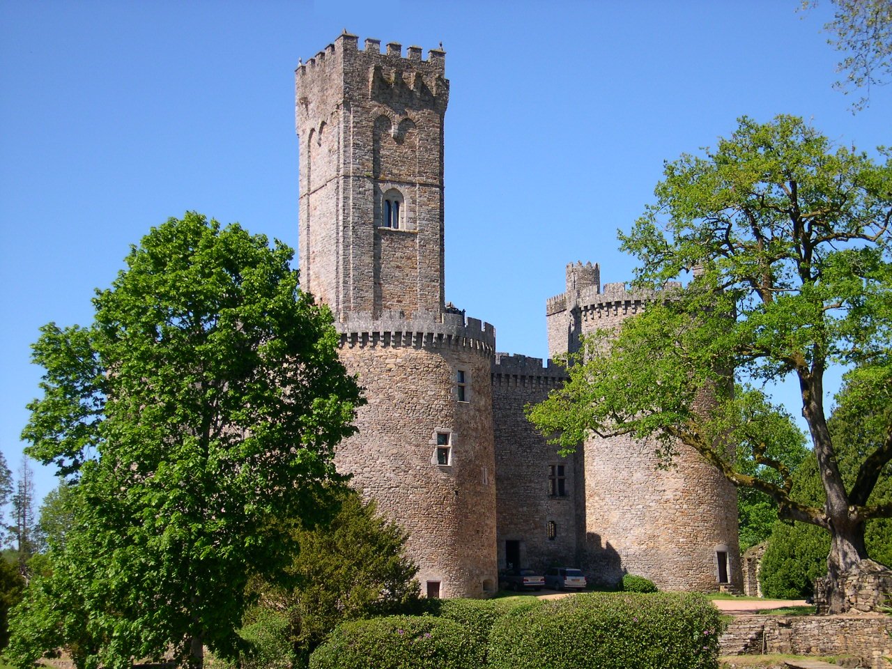 Fonds d'cran Constructions et architecture Chteaux - Palais Chateau de Montbrun (87)