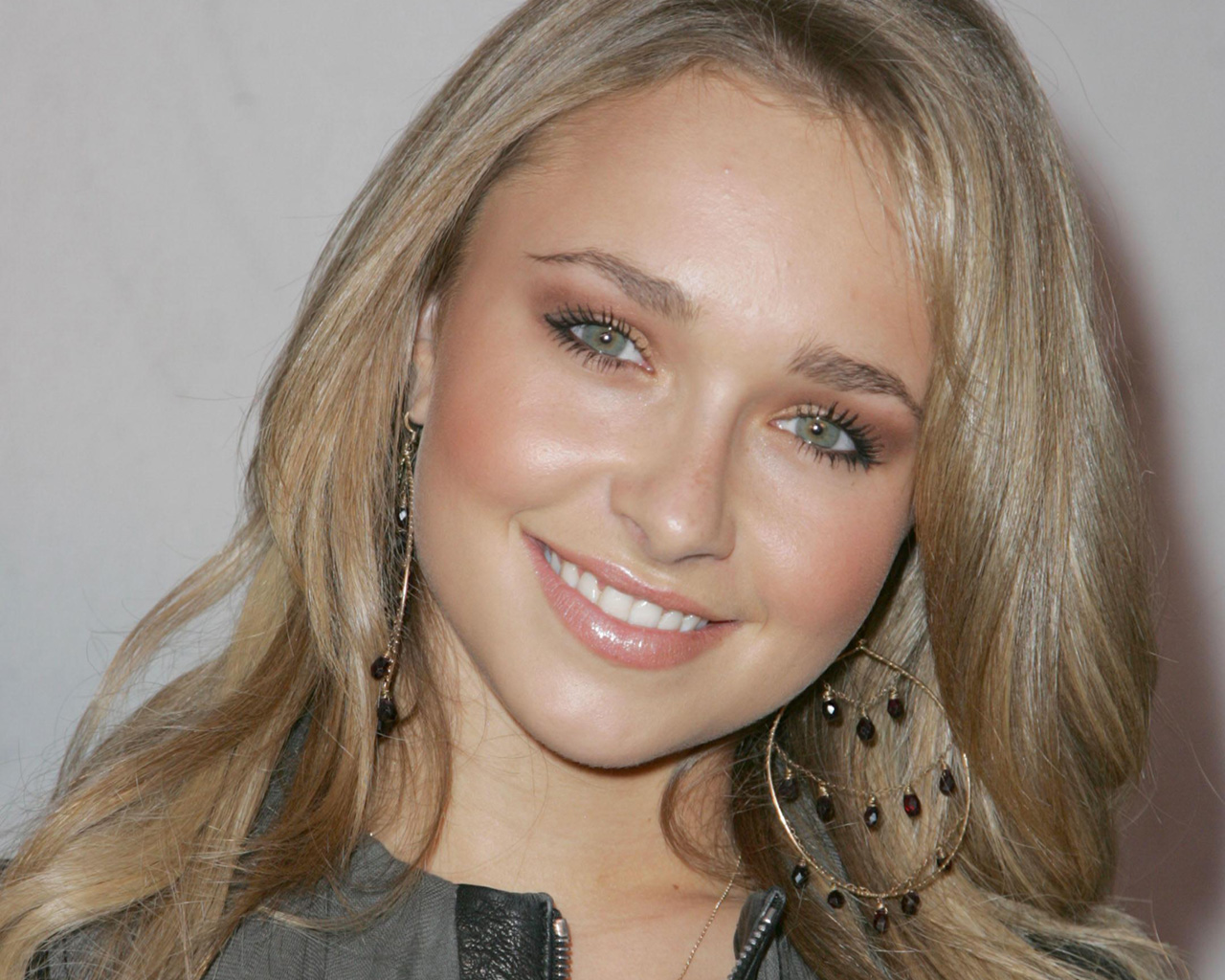 Fonds d'cran Clbrits Femme Hayden Panettiere 