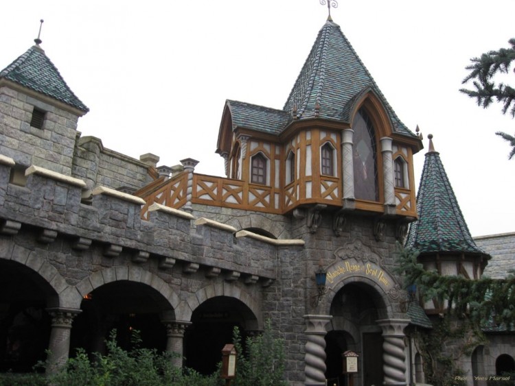 Fonds d'cran Constructions et architecture Parcs d'attractions > DisneyLand Disneyland resort paris