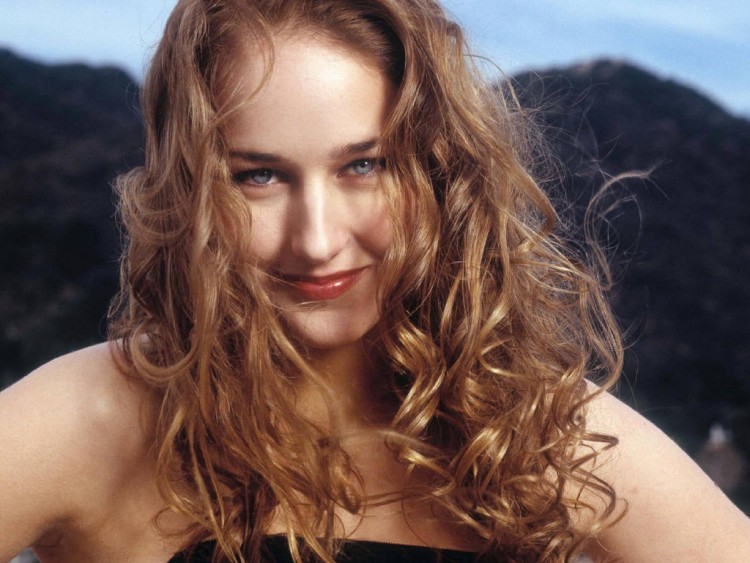 Wallpapers Celebrities Women Leelee Sobieski Wallpaper N192812