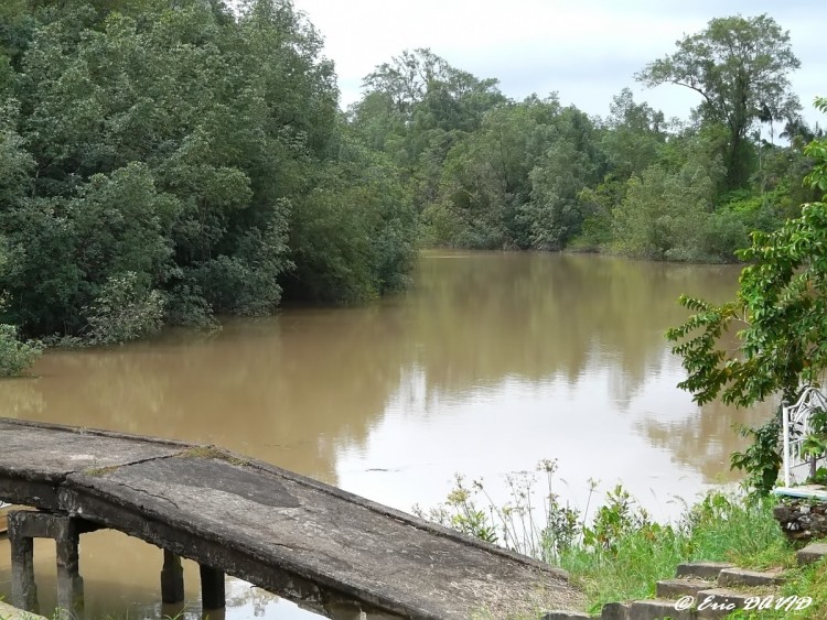 Fonds d'cran Nature Fleuves - Rivires - Torrents Rivire de Tonnegrande