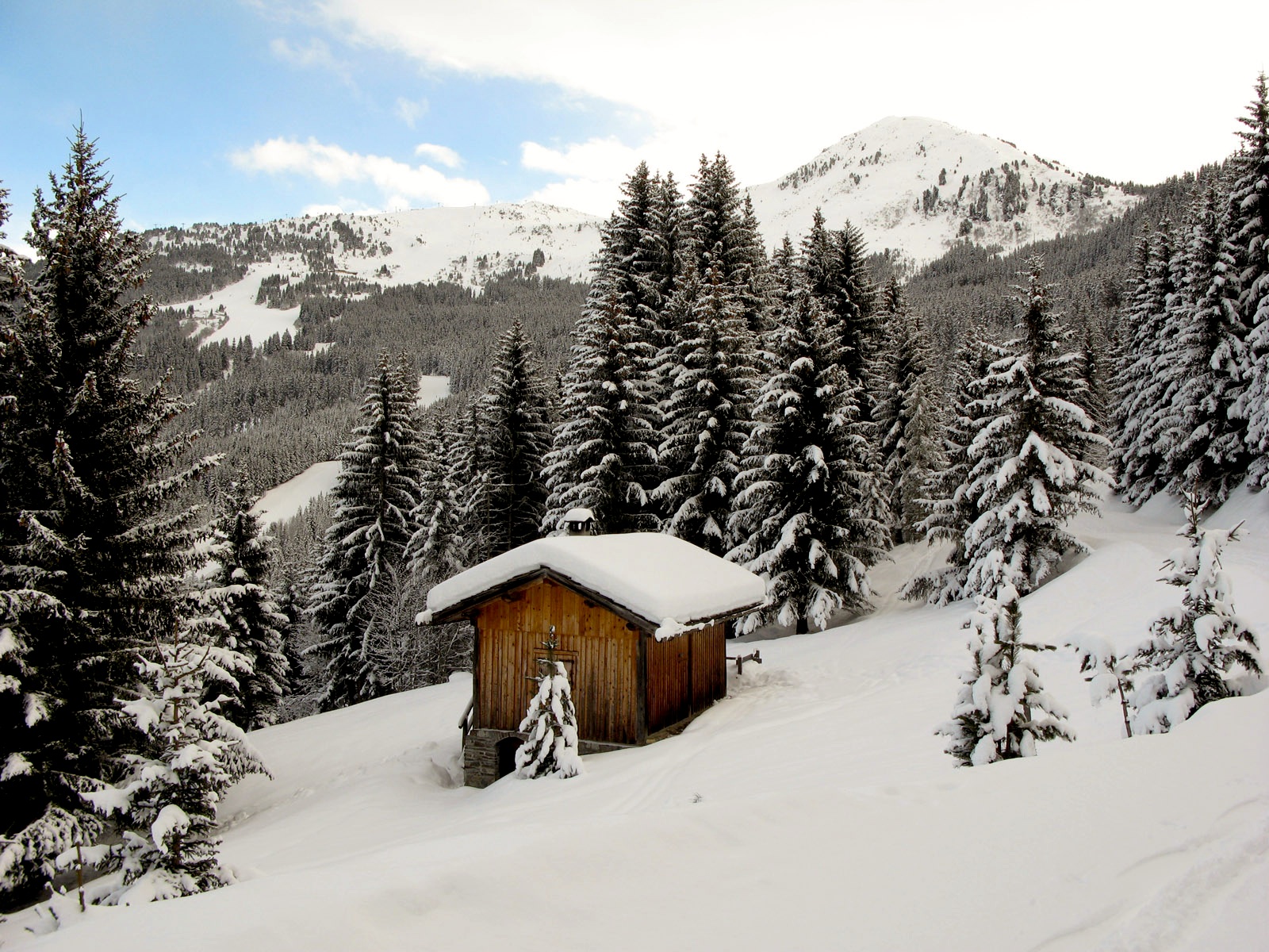 Fonds d'cran Nature Montagnes Courchevel sous la neige