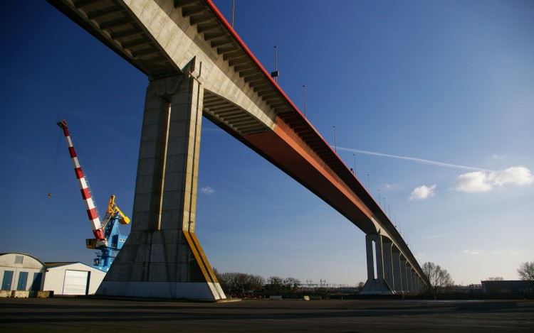 Fonds d'cran Constructions et architecture Ponts - Aqueducs On the other side