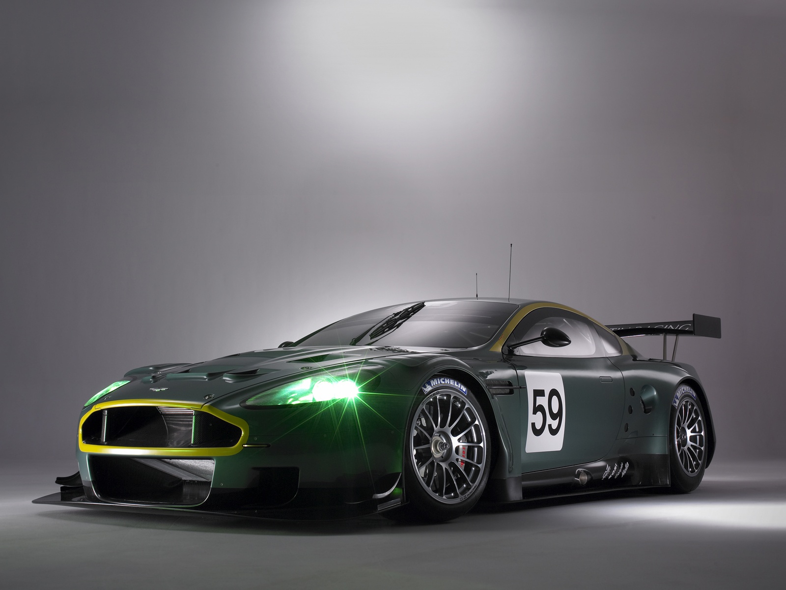 Fonds d'cran Voitures Aston Martin DBR9