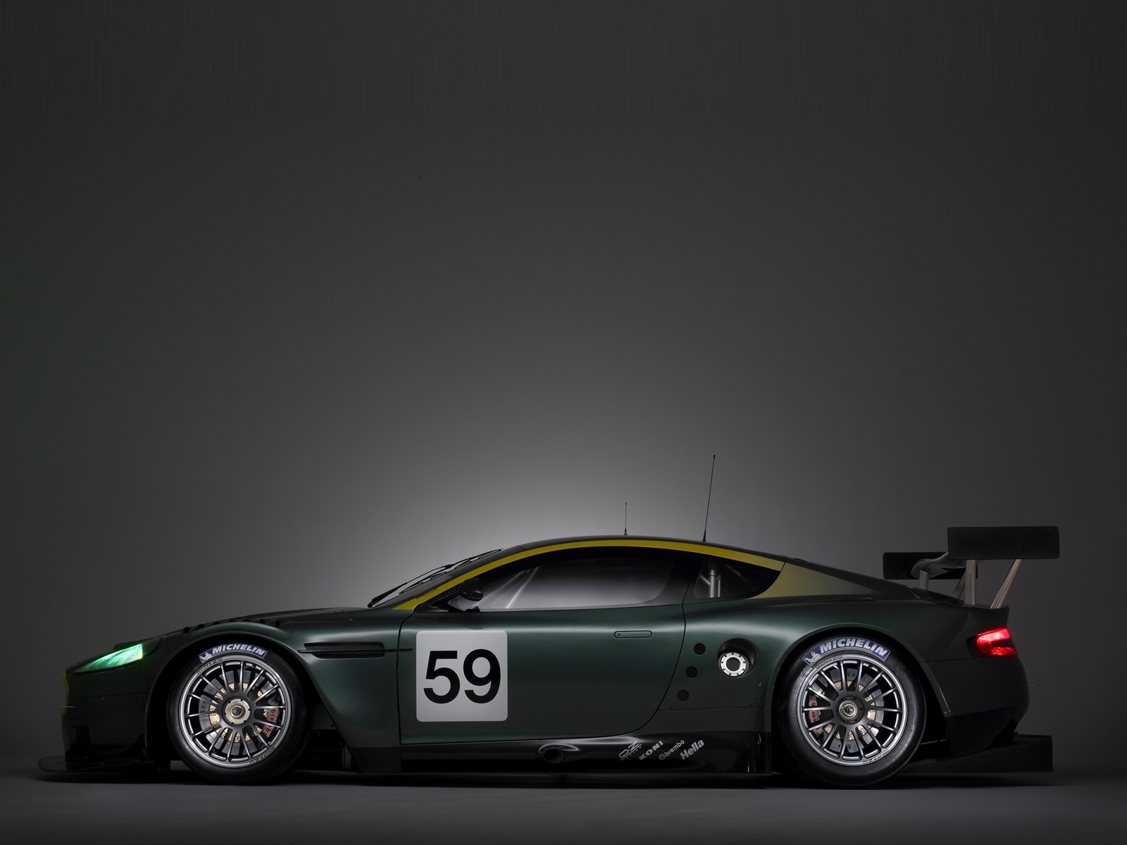 Fonds d'cran Voitures Aston Martin DBR9