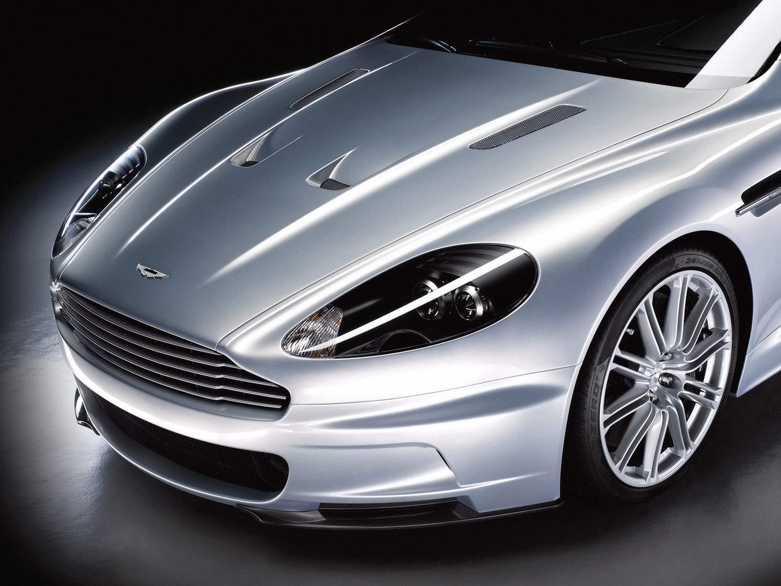 Fonds d'cran Voitures Aston Martin DBS