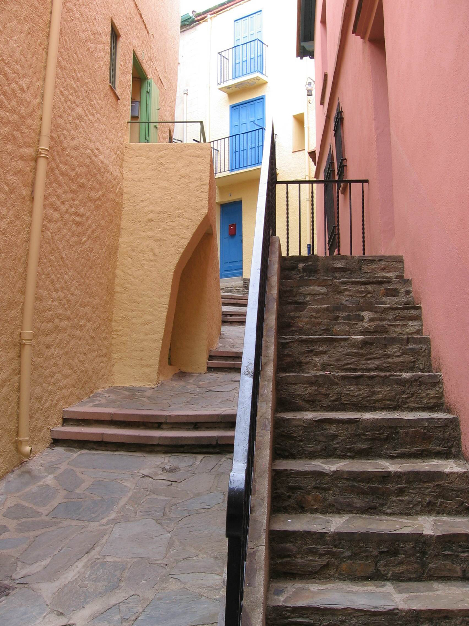 Fonds d'cran Voyages : Europe France > Midi-Pyrnes rues de colioure