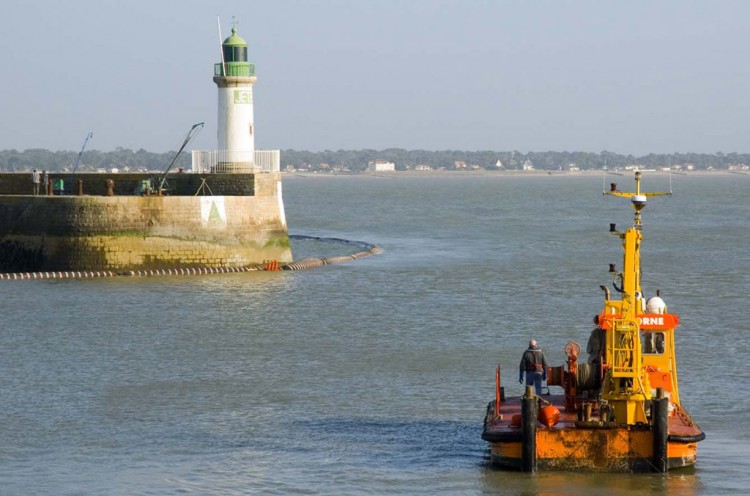 Fonds d'cran Bateaux Bateaux  moteur drague