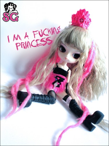 Wallpapers Objects Dolls I'm a fucking princess