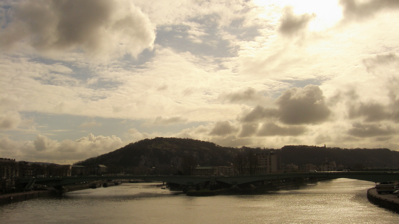 Fonds d'cran Nature Ciel - Nuages la seine  rouen, des nuages et du soleil