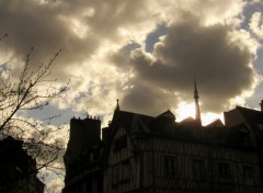 Wallpapers Constructions and architecture des maisons en colombage, le clocher de la cathdrale sous le soleil couchant