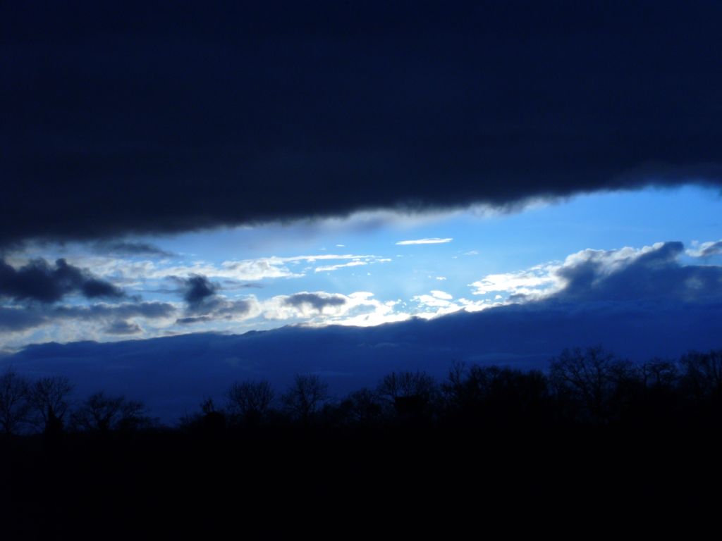 Wallpapers Nature Skies - Clouds nuages ou montagne ?