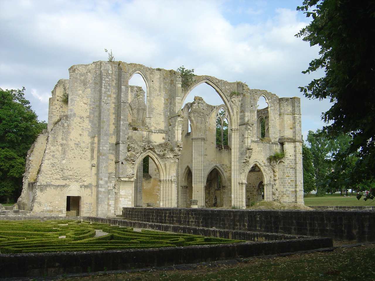 Fonds d'cran Constructions et architecture Ruines - Vestiges Ruines de l'Abbaye du Lys  Dammarie-Les-Lys (77)