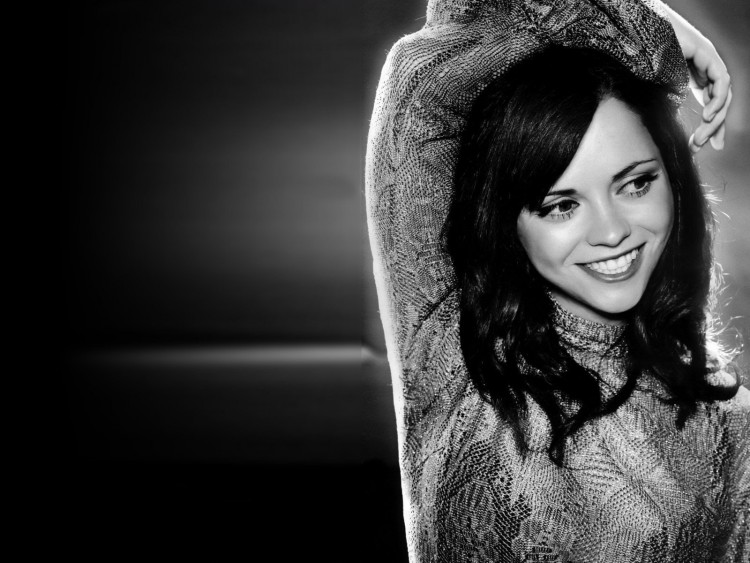 Fonds d'cran Clbrits Femme Christina Ricci Wallpaper N200010