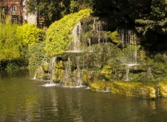 Fonds d'cran Nature une cascade sous le soleil