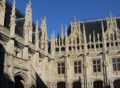 Fonds d'cran Constructions et architecture le palais de justice sous le soleil