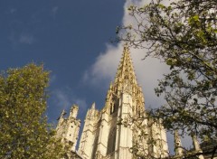 Wallpapers Constructions and architecture l'glise saint maclou, des nuages et du ciel bleu