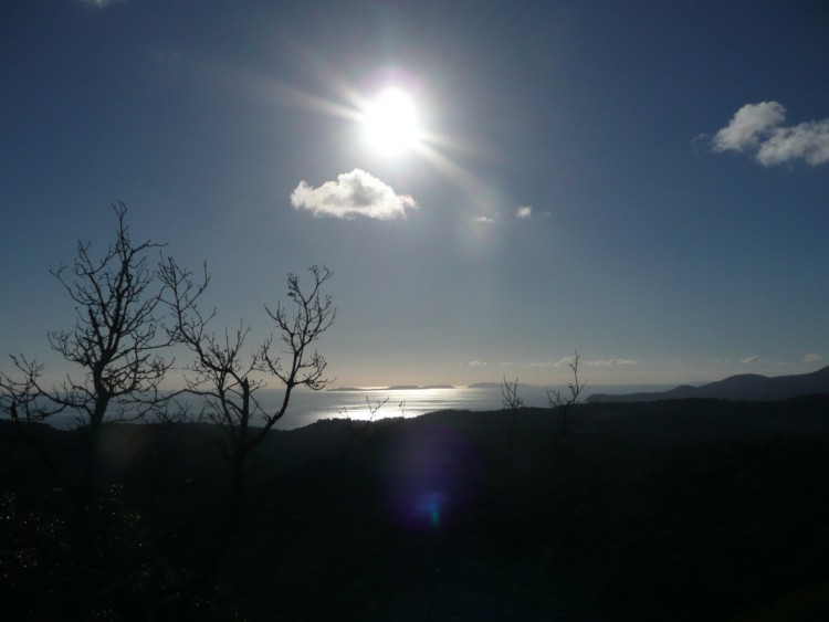 Wallpapers Nature Seas - Oceans - Beaches contre jour sur les iles du levant