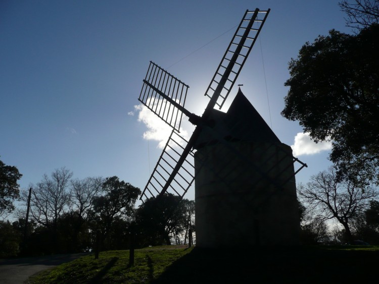 Wallpapers Constructions and architecture Windmills les ailes du moulin sont dans la lumire