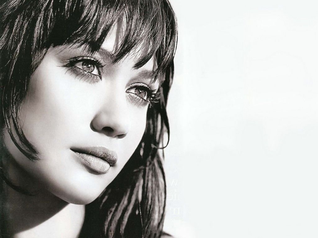 Fonds d'cran Clbrits Femme Olga Kurylenko 