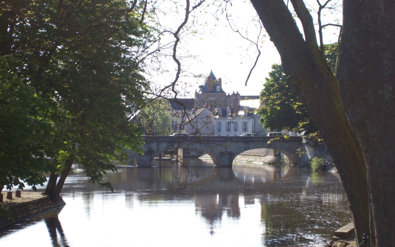 Wallpapers Trips : Europ France - Miscellaneous Le pont de romorantin (41200)