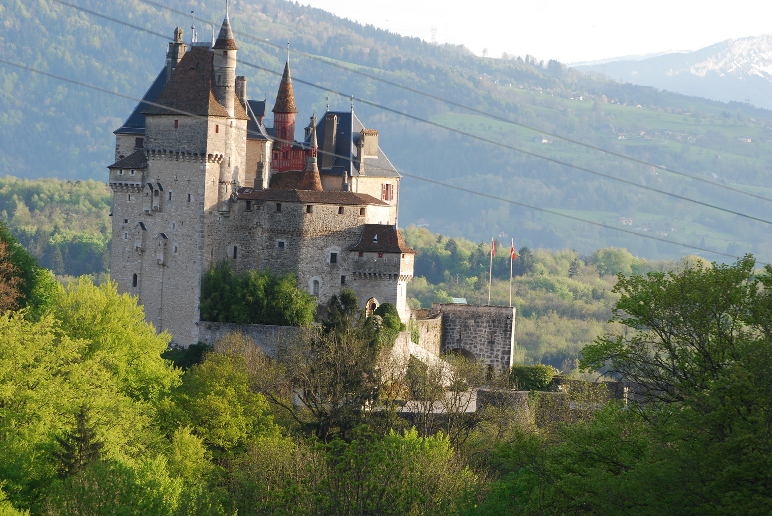 Wallpapers Constructions and architecture Castles - Palace Chteau de Menthon St Bernard