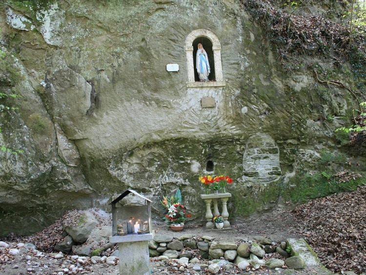 Fonds d'cran Hommes - Evnements Religions - Rites La Sainte-Vierge