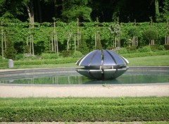 Fonds d'cran Constructions et architecture fontaine dans un parc