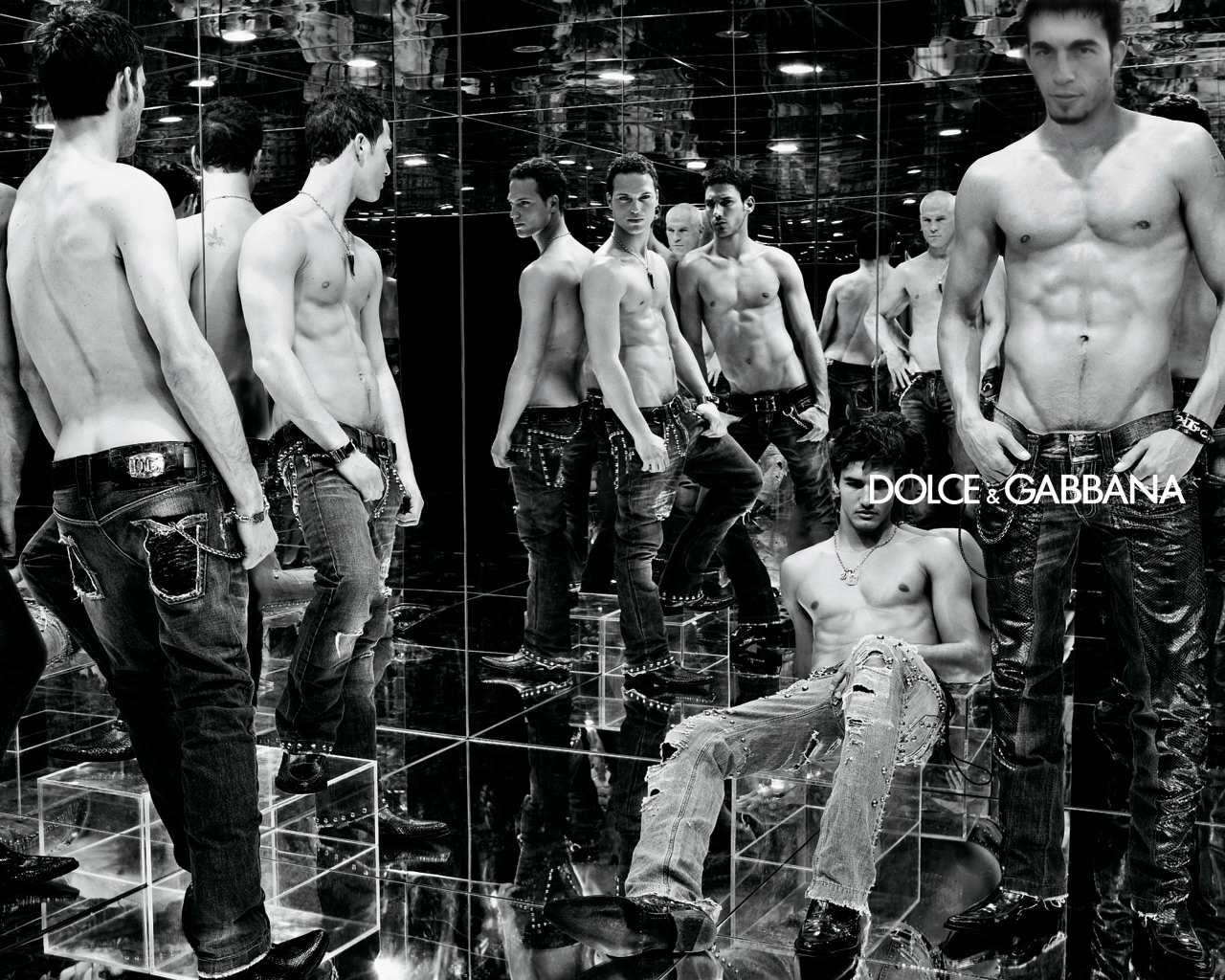 Wallpapers Brands - Advertising D&G dolce youssef