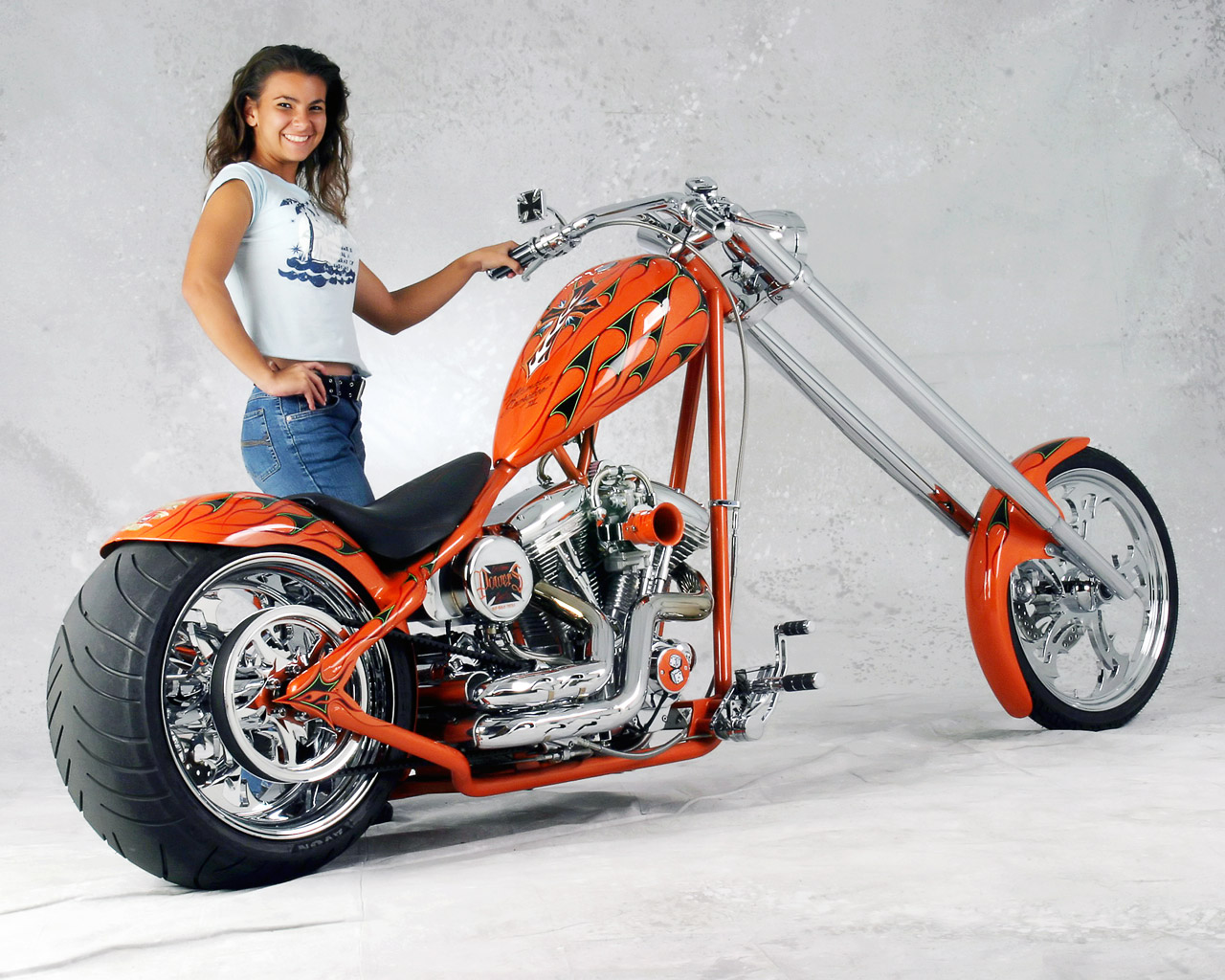 Fonds d'cran Motos Filles et motos Custom 300'' Pro-Street Chopper