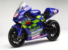 Fonds d'cran Motos GSXR prpare pour la course