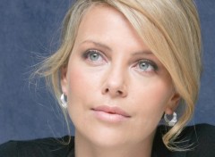 Fonds d'cran Clbrits Femme Charlize Theron