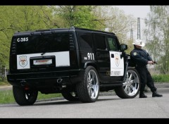 Fonds d'cran Voitures Voiture de Police Hummer