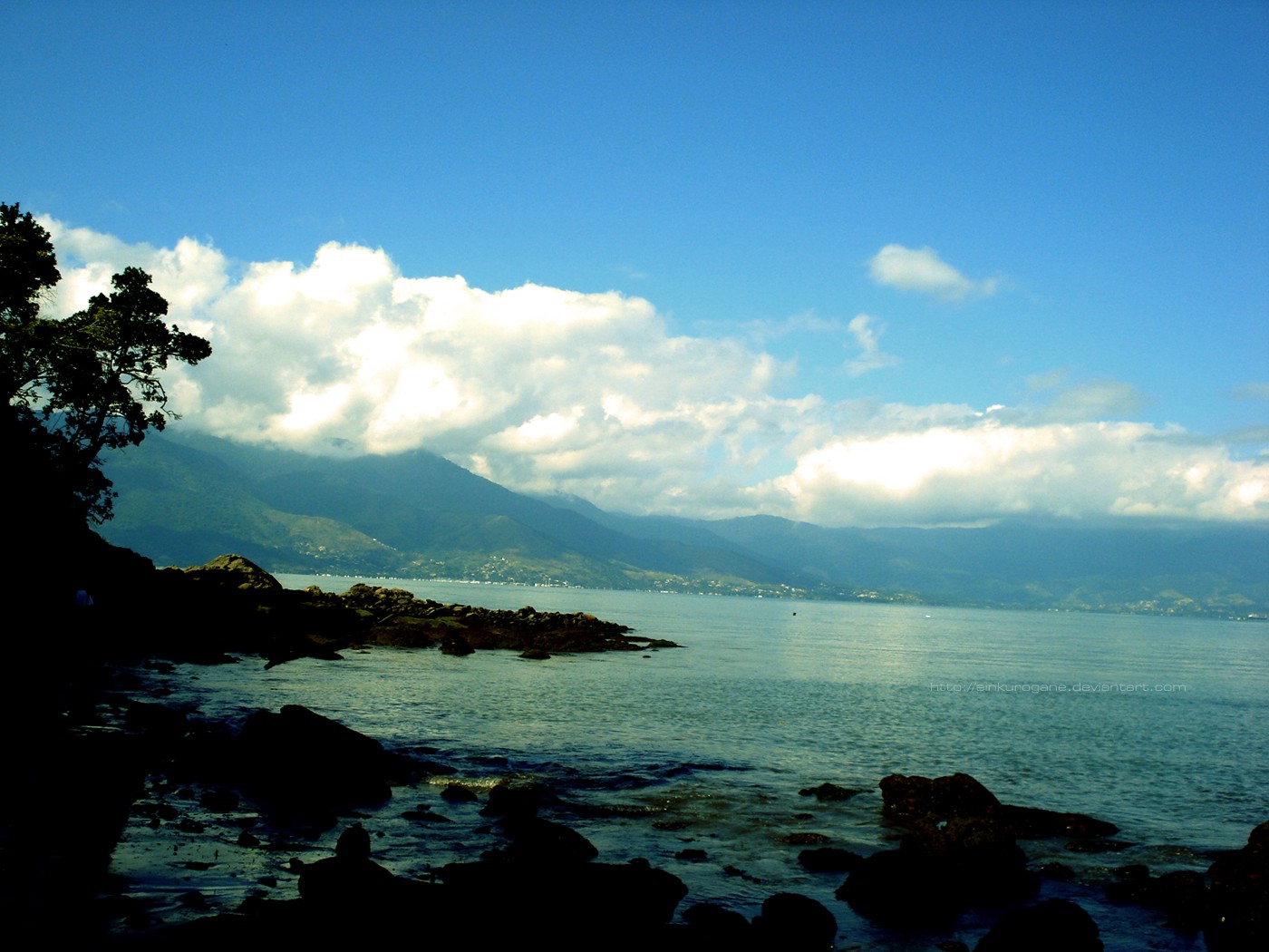 Fonds d'cran Nature Mers - Ocans - Plages Sea and rocks