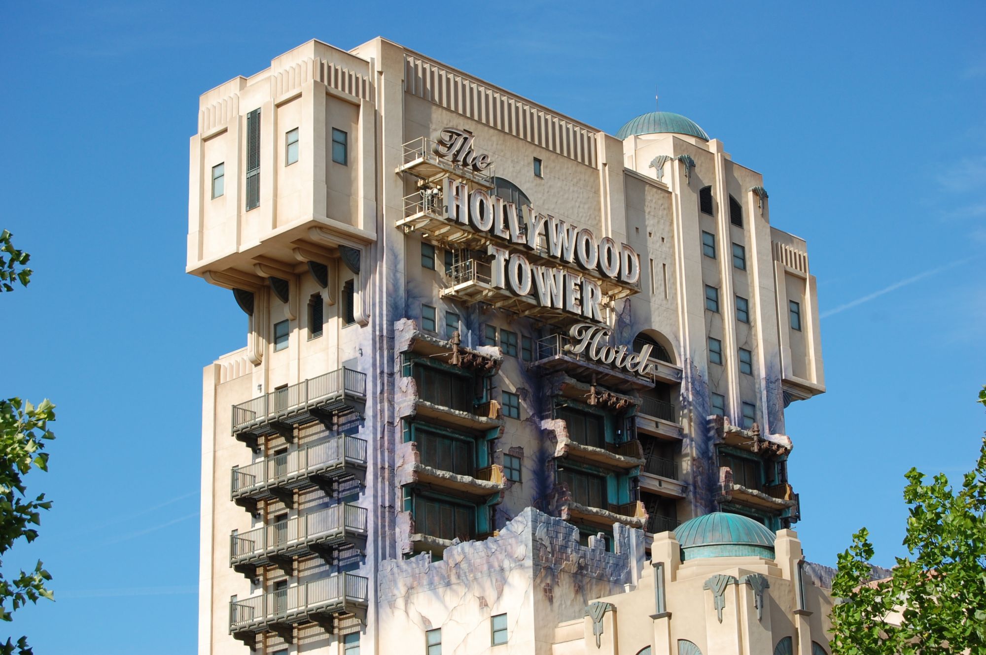 Wallpapers Constructions and architecture Amusement Parks > Funfairs The Hollywood tower hotel