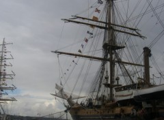 Fonds d'cran Bateaux L'Armada de Rouen sous la grisaille