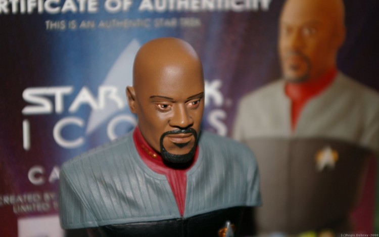 Fonds d'cran Sries TV Star Trek Captain Sisko