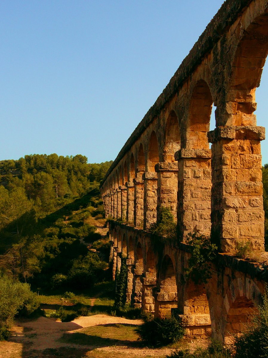 Fonds d'cran Constructions et architecture Ponts - Aqueducs Aqueduc prs de Tarragone