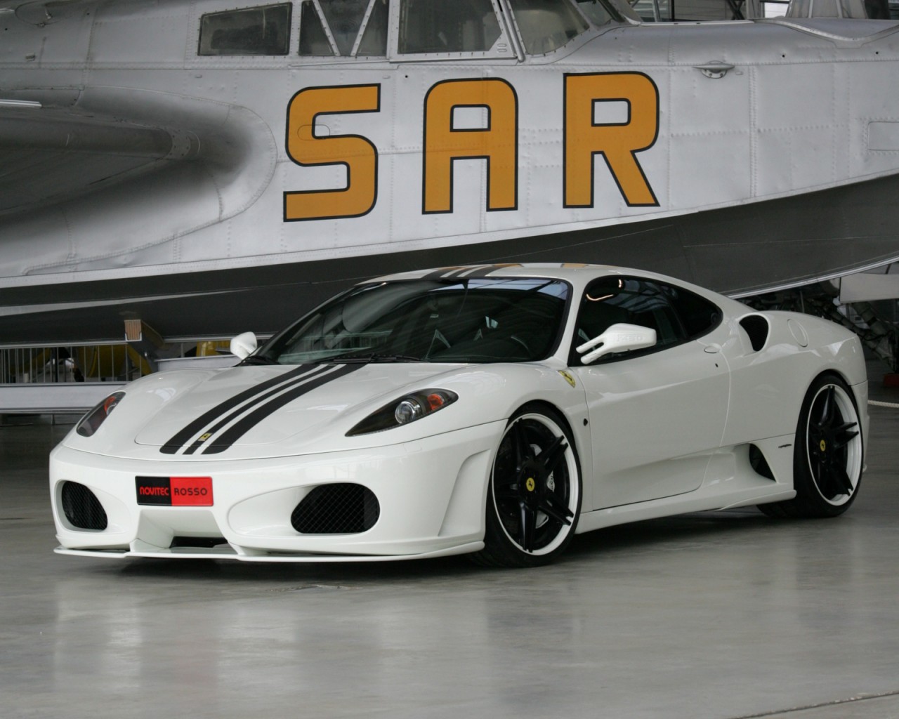 Fonds d'cran Voitures Ferrari Ferrari F430 RACE Novitec Rosso